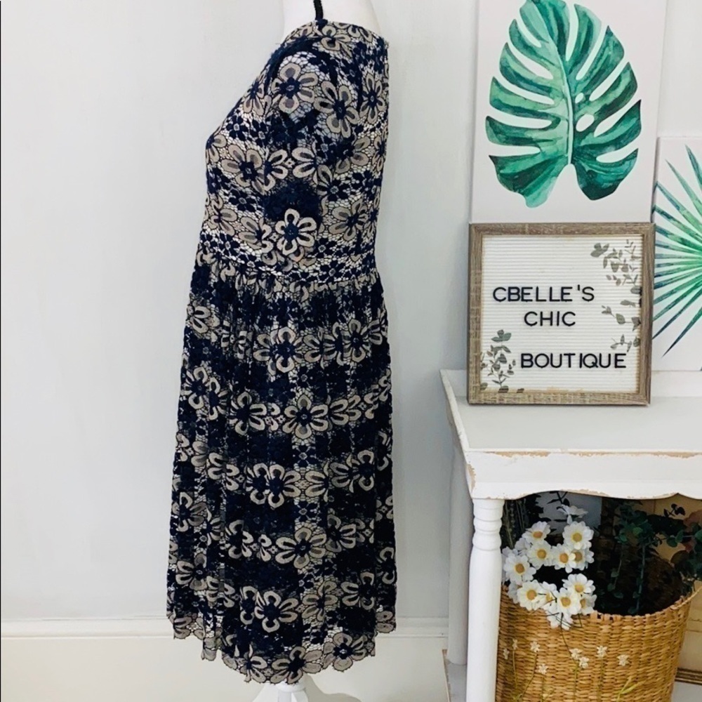 Motherhood Maternity Navy Floral Lace Dress Sz M - Picture 5 of 15